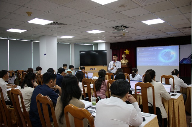 VNPT phối hợp VCCI tổ chức đào tạo Hợp đồng điện tử và hỗ trợ cài đặt SmartCA tại TP. Hồ Chí Minh